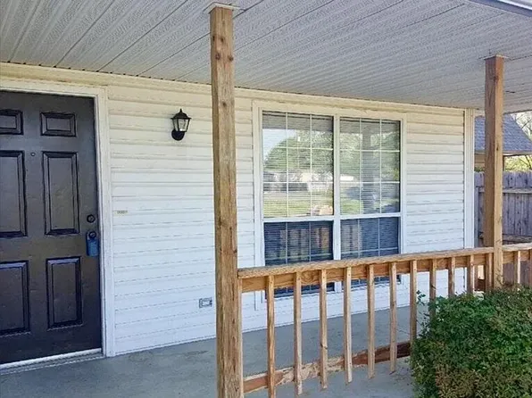 1307 N Willow Dr, Claremore, OK 74017