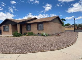 5542 S Oak Ridge Dr, Tucson, AZ 85746