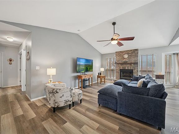 5th image of 1102 Danielle Elizabeth Ct