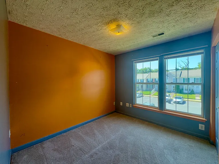 537 Macintosh Cir — Photo 23