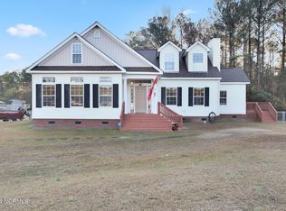 100 Bradham Dr, Beulaville, NC 28518
