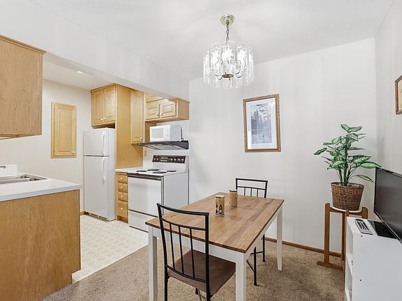 5th image of 2700 Oxford St N APT 102
