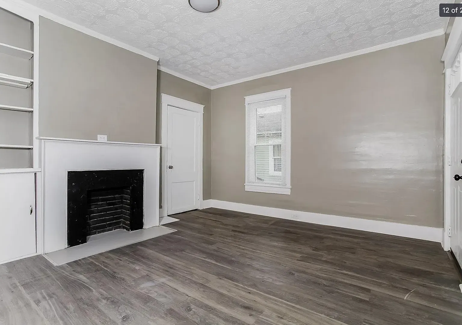 Cozy 2br/1ba House With Garage- Leasing Special Move In By 9/15/2026 And Receive 50% Off Of Your ... — Photo 4