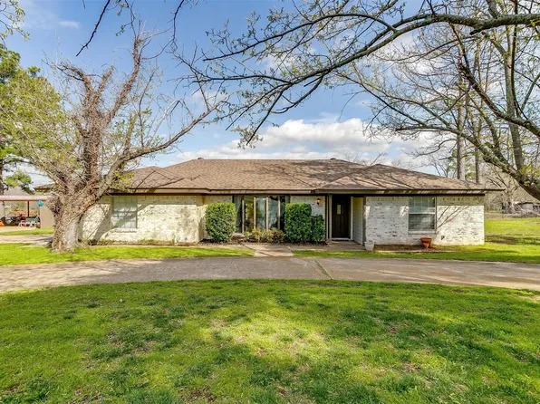 2011 Trailwood Dr, Burleson, TX 76028