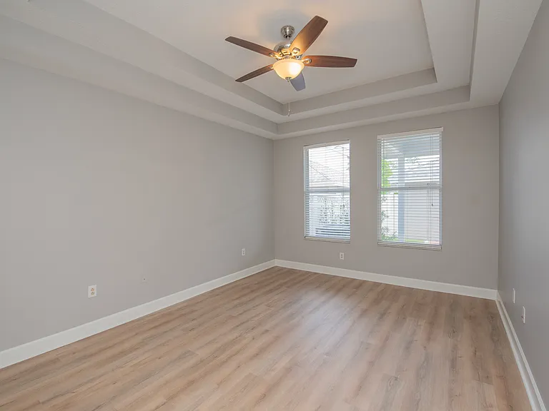10109 Hayfield Way — Photo 9