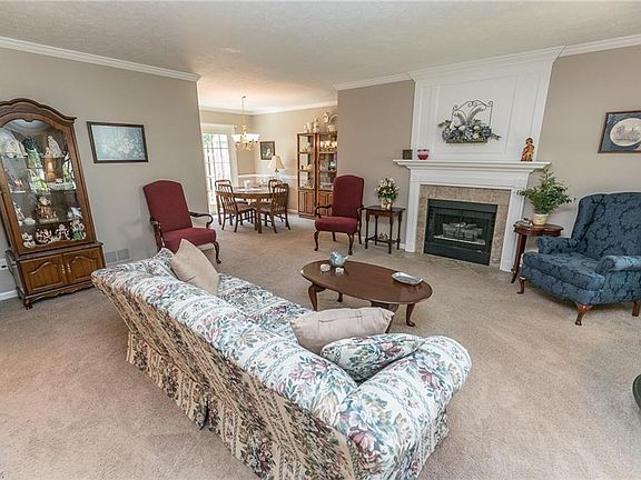 2nd image of 2637 Burridge Cir #41T