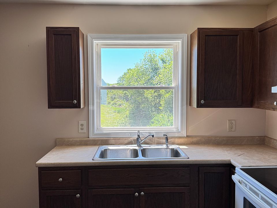 1st image of 5 Dubois St #5
