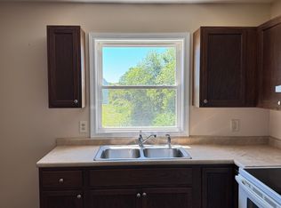 5 Dubois St #5, Portsmouth, RI 02871