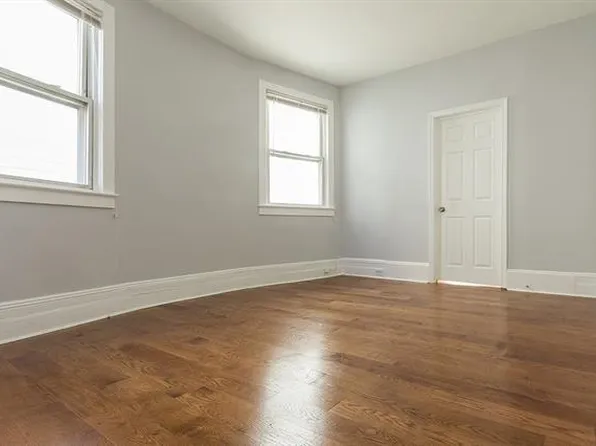 198 Myrtle Avenue image 14 of 24