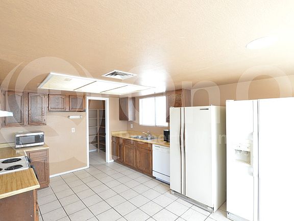 4th image of 1807 N Cheri Lynn Dr