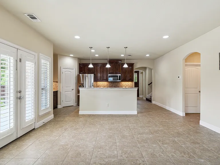 4213 Pecan Bend Ln — Photo 6