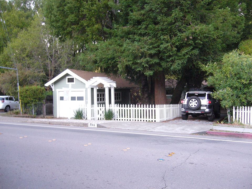 Driveway and Garage parking for 4