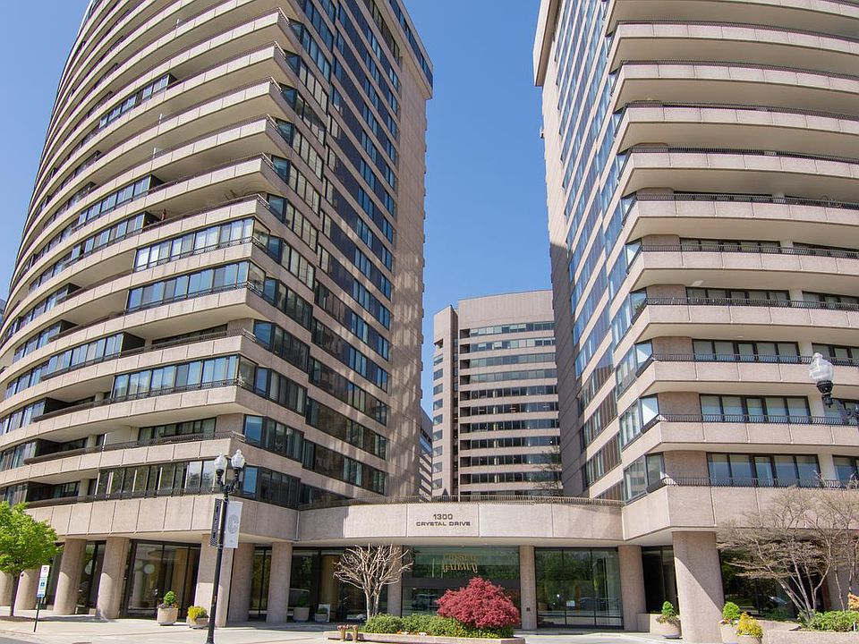 1st image of 1300 Crystal Dr APT 304S