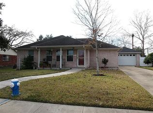 2104 Cedar St, Pearland, TX 77581