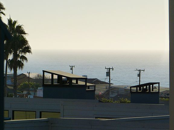 3rd image of 437 Camino De Las Colinas