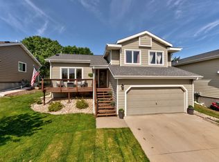 1105 Range View Cir, Rapid City, SD 57701