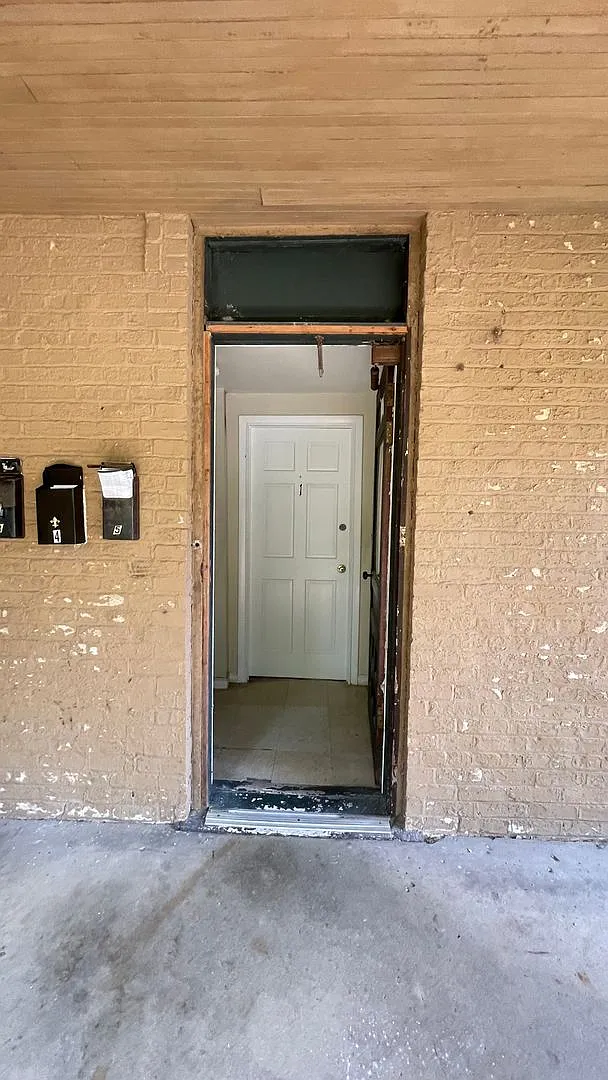 Ground Floor Studio — Photo 4