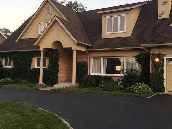 2nd image of 17W251 Hillside Ln