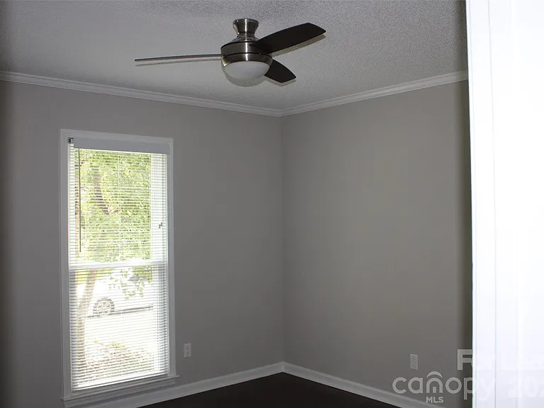 2212 Crosswinds Ct — Photo 19