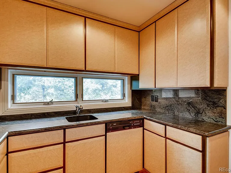 3883 Mountainside Trl — Photo 12