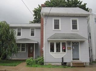 432 S 2nd St, Lykens, PA 17048