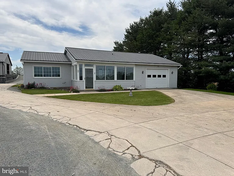 37 Nottingham Rd — Photo 2