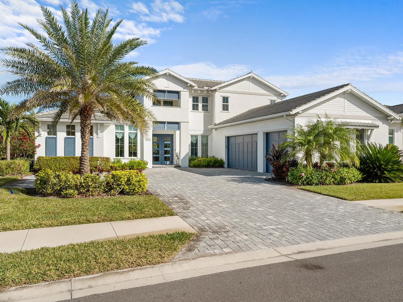 4 bed, 3780 sqft, $22,000 — Photo 3