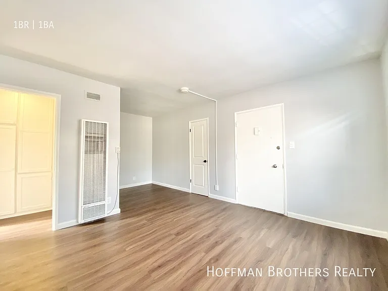 1661 N Bronson Ave #7 — Photo 6
