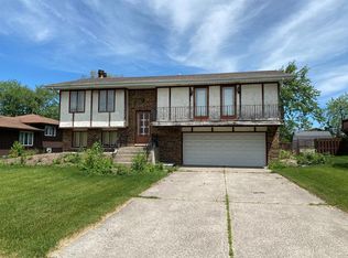 952 Hanover Ln, Dyer, IN 46311