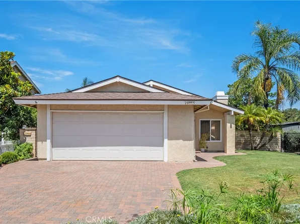 28525 La Noche, Mission Viejo, CA 92692