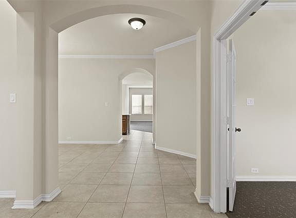 4th image of 1003 Lost Valley Dr