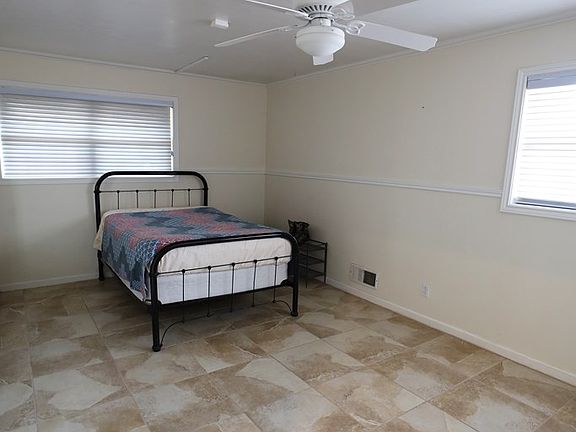 5th image of 1600 Englewood Ln