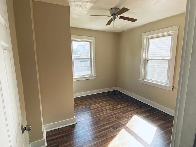 7108 Baker St — Photo 12