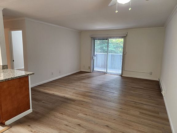 5th image of 401 Piccadilly Pl APT 13