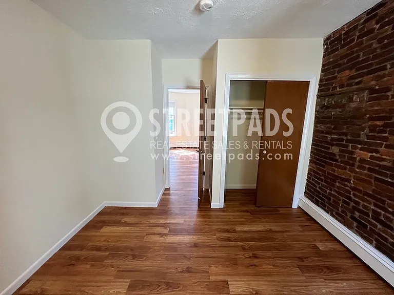 82 S Huntington Ave — Photo 10