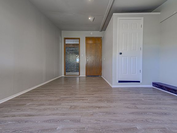 5th image of 705 Sunrise Ave #101