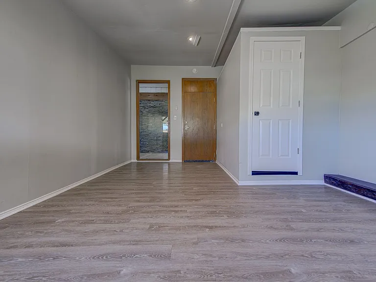705 Sunrise Ave — Photo 5
