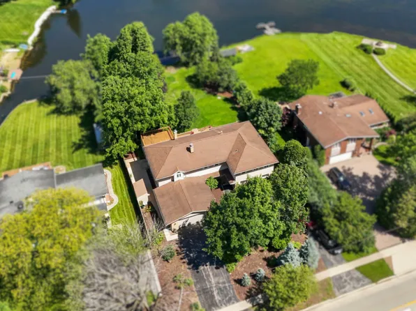 918 Plainfield Rd, Downers Grove, IL 60516
