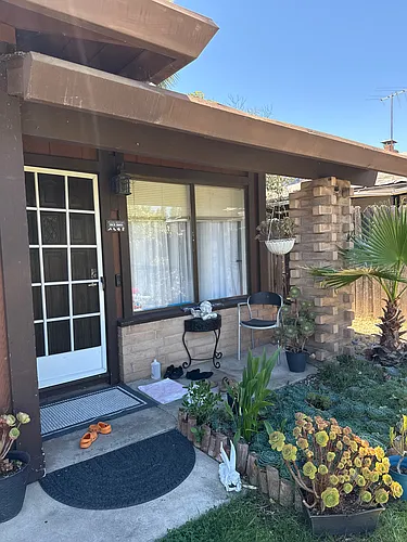 2 bed, 1.0 bath, $1,700 Photo 1