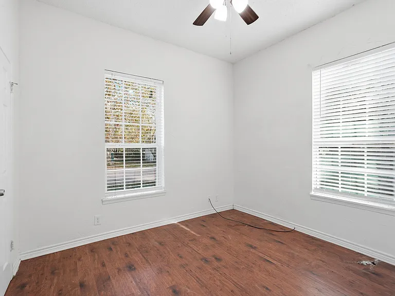 900 W Morgan St — Photo 16