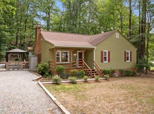 11325 Eagle Point Rd, Chester, VA 23831