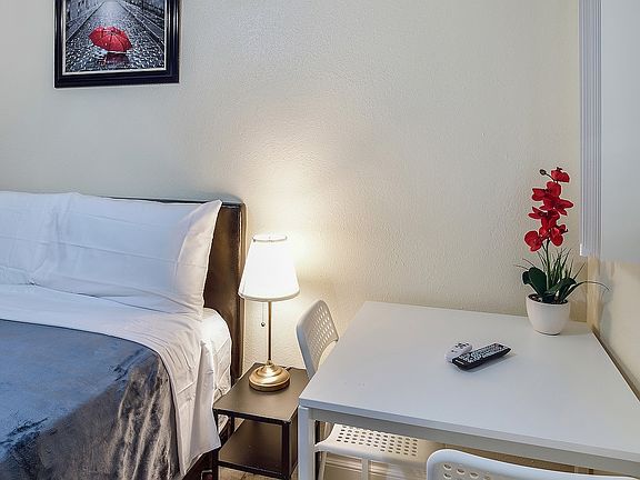 2nd image of 4905 W Adams Blvd #29