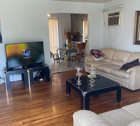 5th image of 14107 Mathews Dr