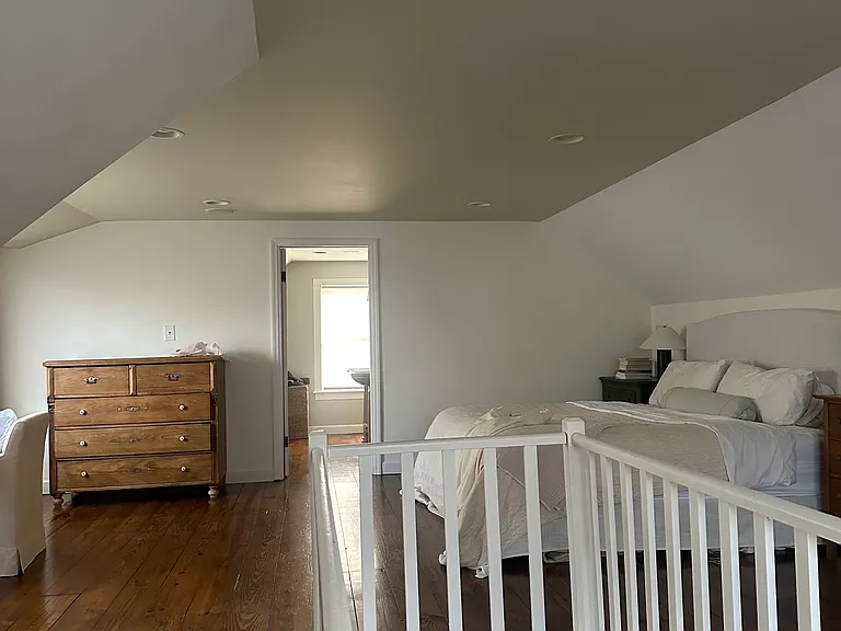 118 Anderson Ave — Photo 16