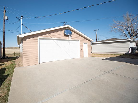4th image of 63 Beaver Creek Blvd