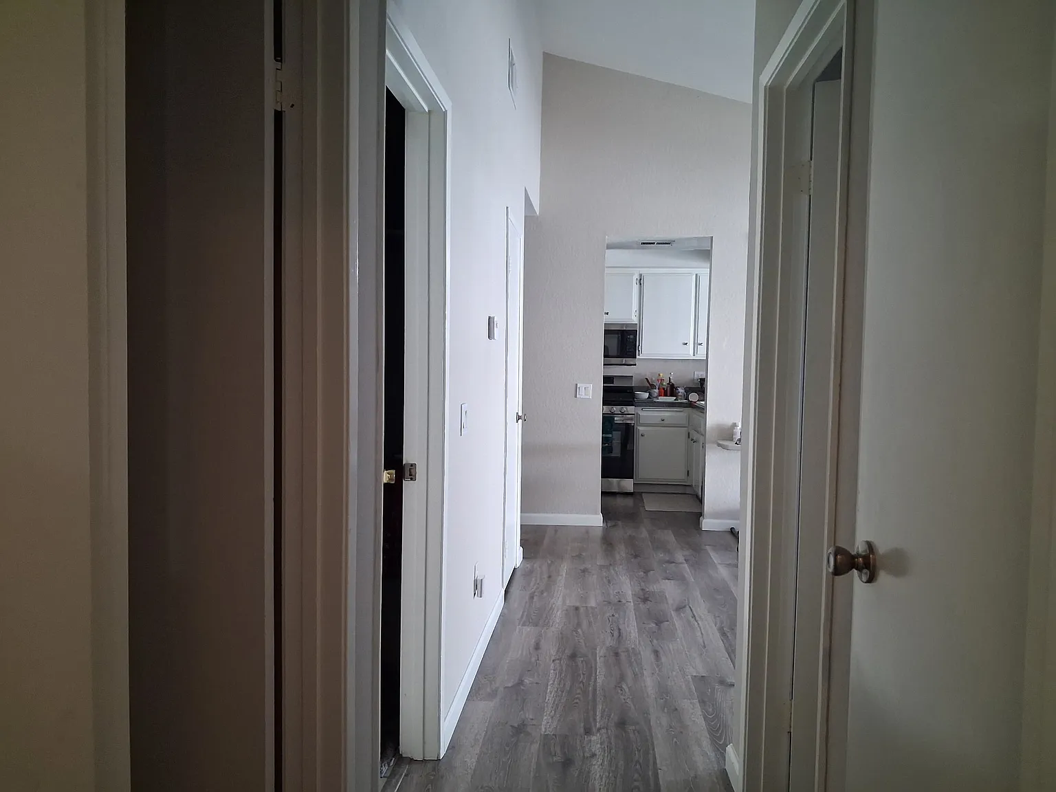 2 bed, 960 sqft, $1,500 — Photo 2