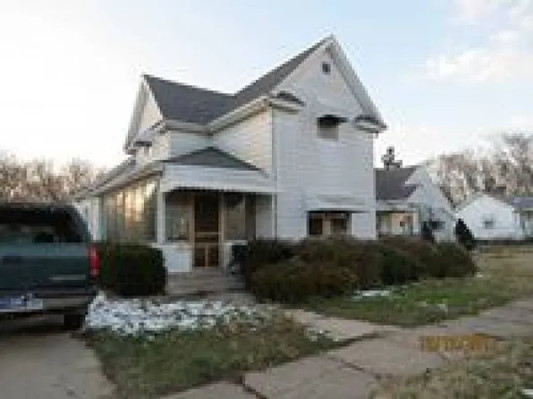 627 Johnson St, South Bend, IN 46628