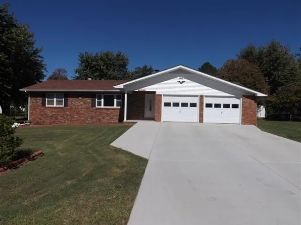 105 Sunny Slope St, Mountain Home, AR 72653