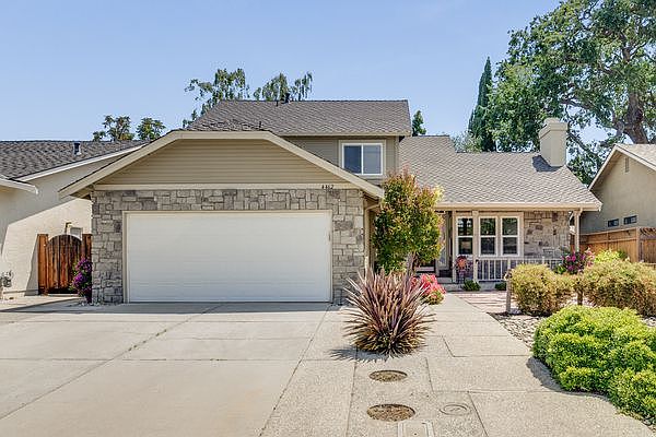 1st image of 4462 Desin Dr