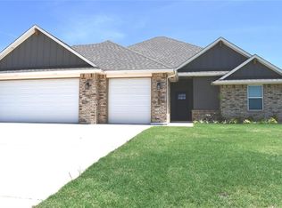 2163 Hux Dr, Blanchard, OK 73010